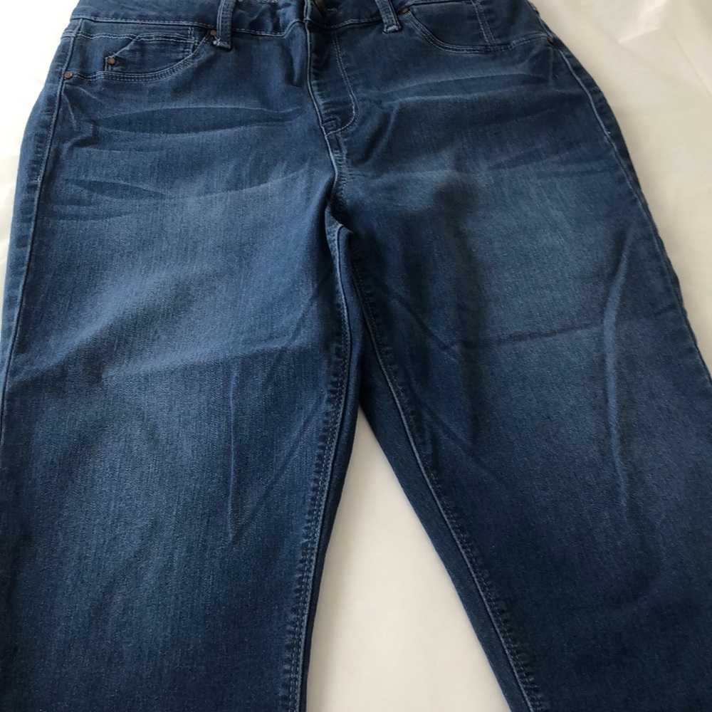 Woman’s Jean capris
